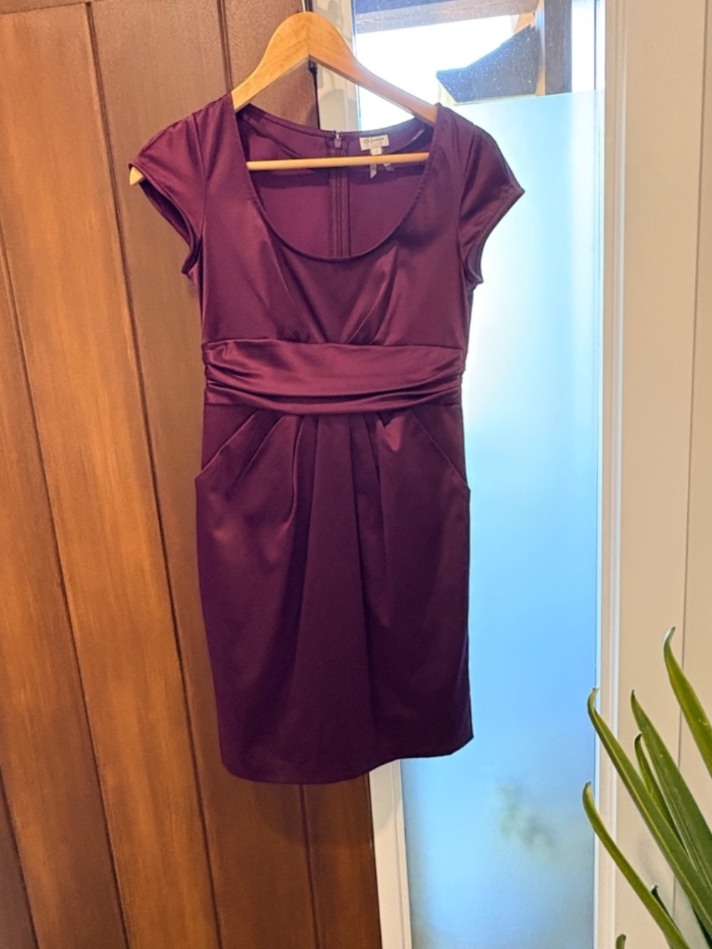 Dynamite Purple Satin Sheath Dress Pockets Pleated Empire Waist Cap Sleeve Sz 1